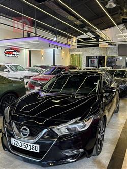 نيسان ماكسيما